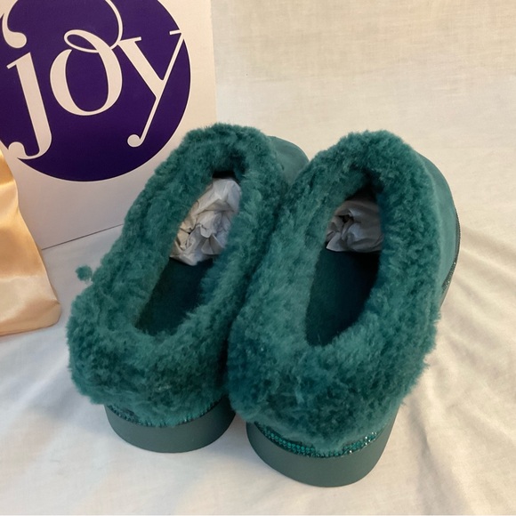 Joy Mangano Cozy Slippers size 8W - Picture 5 of 8